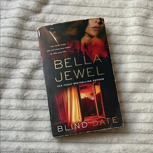 Bella Jewel "Blind Date" Paperback Thriller - Black & Red Cover